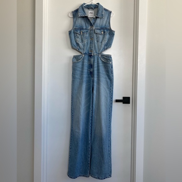 NWOT Zara Wide leg Cutout Denim Jumpsuit 26 - Picture 2 of 11